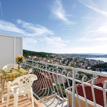 Amazing Apartment In Trogir With Kitchen Екстериор снимка