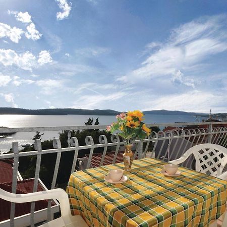 Amazing Apartment In Trogir With Kitchen Екстериор снимка