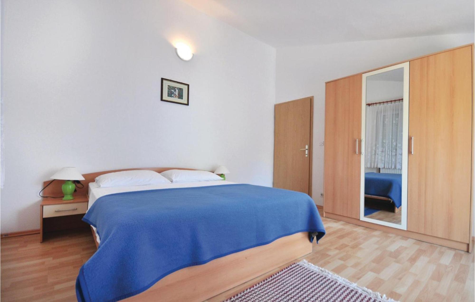 Amazing Apartment In Trogir With Kitchen Екстериор снимка