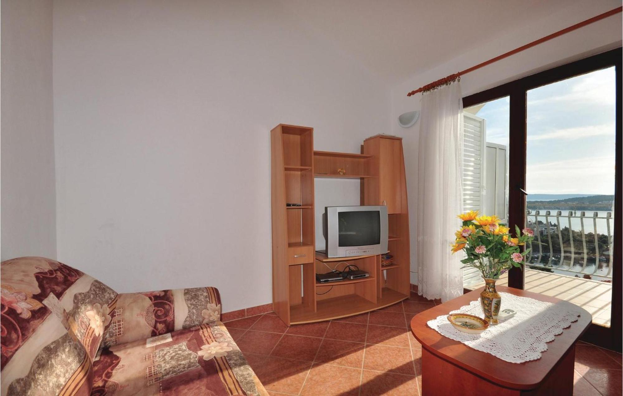 Amazing Apartment In Trogir With Kitchen Екстериор снимка
