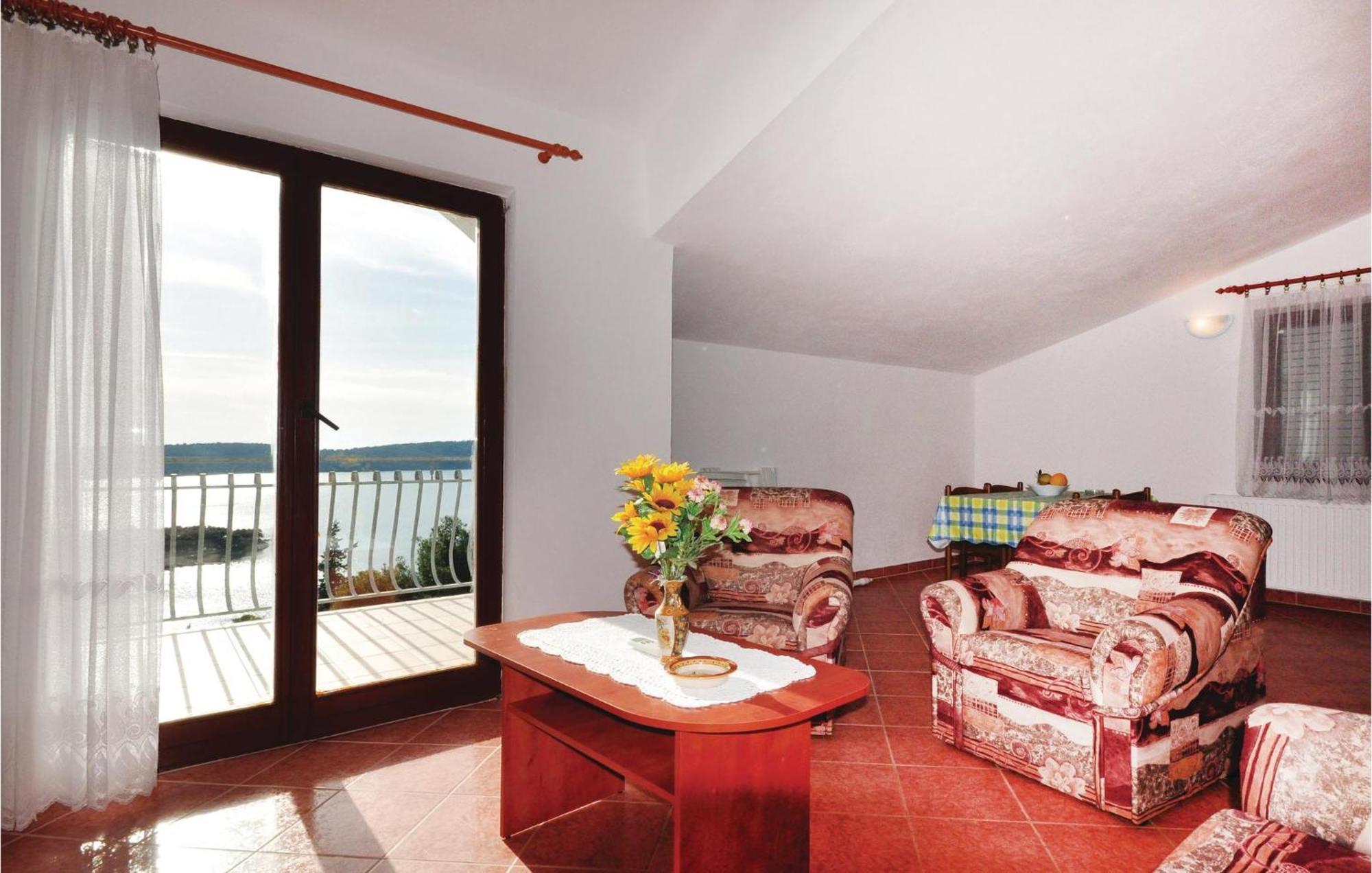 Amazing Apartment In Trogir With Kitchen Екстериор снимка